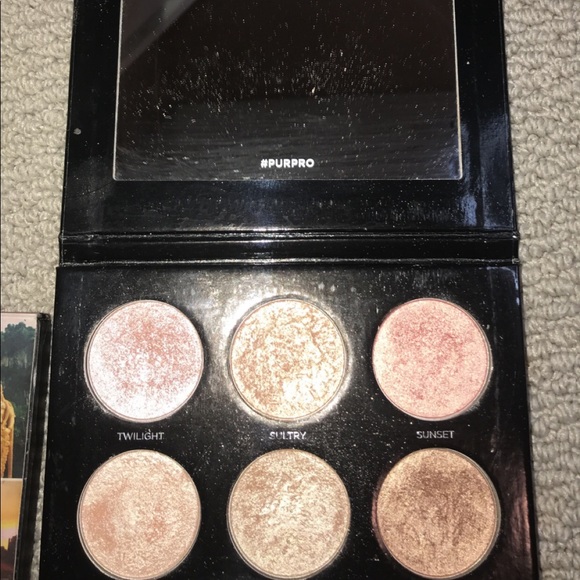 Pallets - Picture 2 of 6